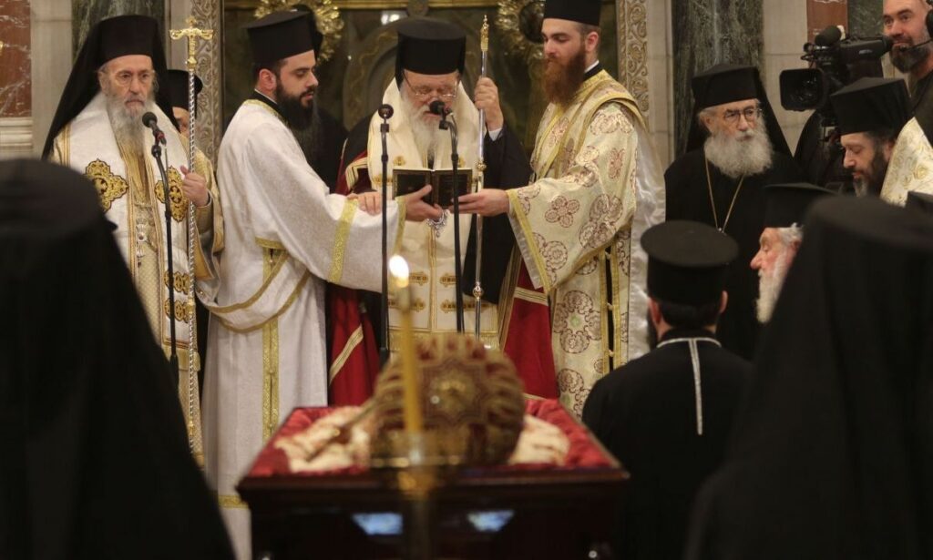 Στην Αλβανία για λαϊκό προσκύνημα το σκήνωμα του Αναστάσιου – Την Πέμπτη η ταφή