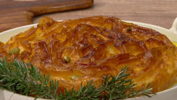 Γαλατόπιτα με μαστίχα Χίου και κρόκο Κοζάνης