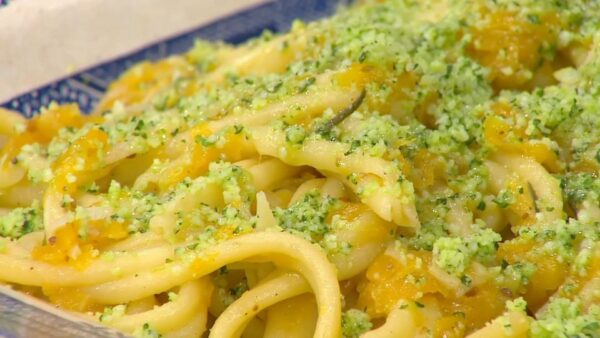 Ζυμαρικά με κολοκύθα και πεκορίνο Αμφιλοχίας