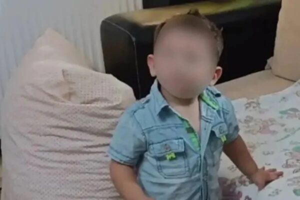 Φρίκη από το ιατροδικαστικό πόρισμα για τον μικρό Άγγελο – Σφοδρό χτύπημα και θανατηφόρο ταρακούνημα