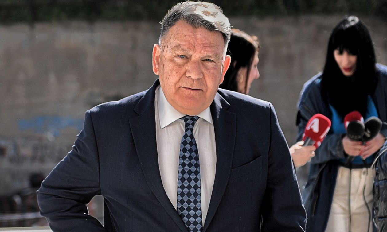 Αλέξης Κούγιας: Οι δύο γάμοι, η αφοσίωση στα παιδιά και οι δίκες που συντάραξαν- Αύριο το τελευταίο “αντίο”