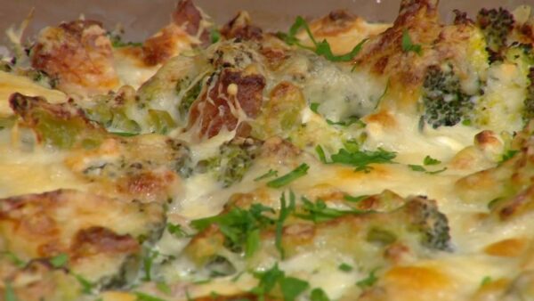 Μπρόκολο με κασέρι Ελασσόνας στο φούρνο