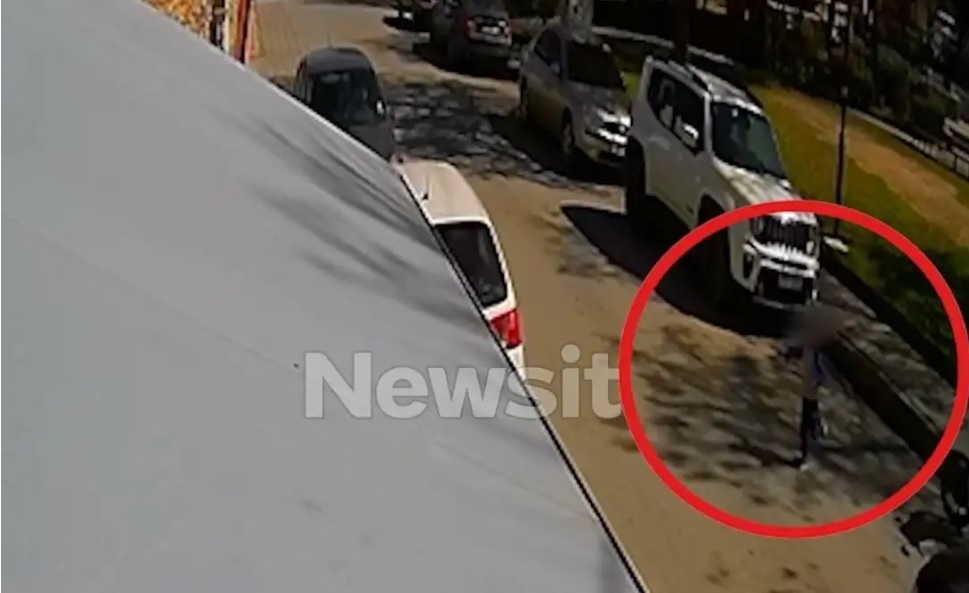 Λάρισα: Παραμένει στη ΜΕΘ ο τρίχρονος που παρασύρθηκε από αυτοκίνητο – Κρίσιμη, αλλά σταθερή η κατάστασή του