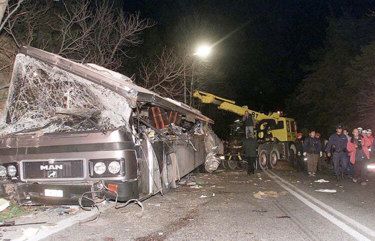 Τέμπη, 13 Απριλίου 2003: Ο χρόνος σταματά για 21 μαθητές, σε ένα από τα χειρότερα τροχαία όλων των εποχών