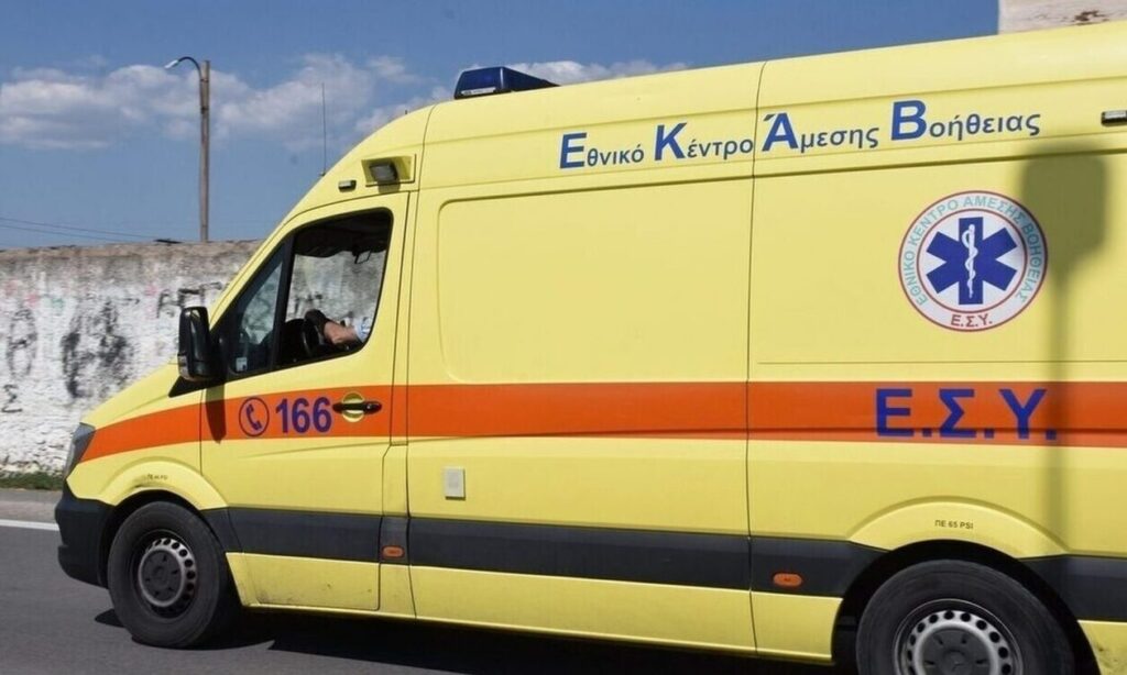 Σιδερένια πόρτα πλάκωσε μικρό παιδί στη Λίμνη Ωραιοκάστρου- Φωτογραφία