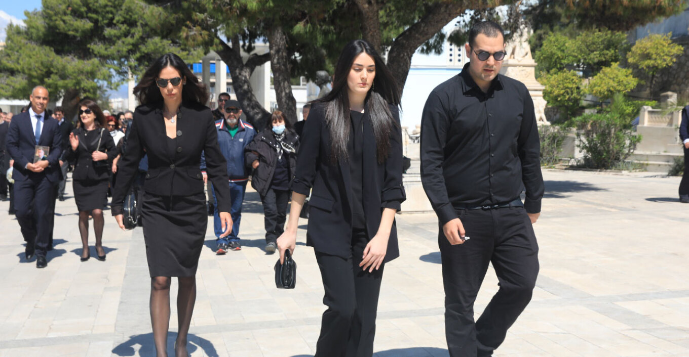 Βίντεο από το 40ήμερο μνημόσυνο του Αλέξη Κούγια – Βατίδου: Θα είμαι δίπλα στα παιδιά μου με κατανόηση