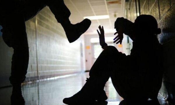 Παραβατικότητα ανηλίκων: Το άλυτο πρόβλημα της κοινωνίας – 23 περιστατικά βίας κάθε μέρα