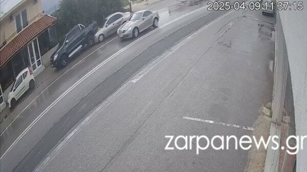 Αδιανόητος οδηγός στα Χανιά: Έκανε αναστροφή, προκάλεσε τροχαίο και έφυγε… χαλαρός, δείτε βίντεο