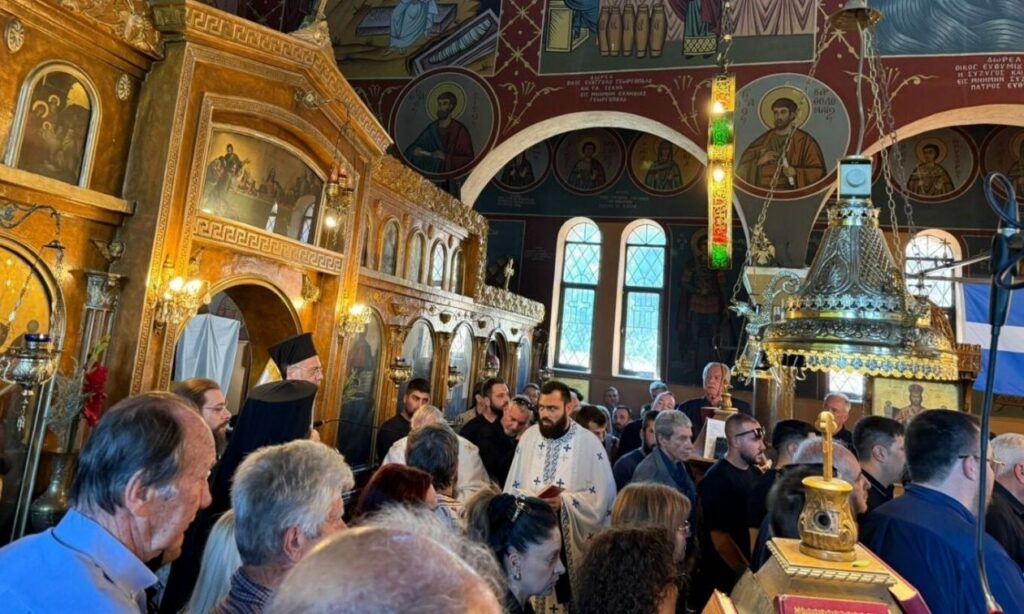 Τρίκαλα: Θρήνος στο τελευταίο «αντίο» του 30χρονου Στέφανου – Τραγική φιγούρα η αρραβωνιαστικιά του