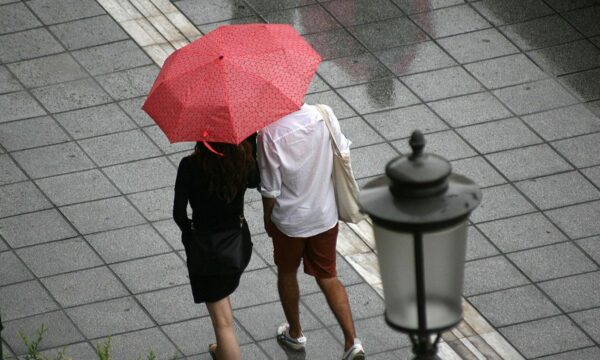 Καιρός: Βαρομετρικό χαμηλό με κυκλωνική φορά πλησιάζει την Ελλάδα – Πότε χαλάει ο καιρός