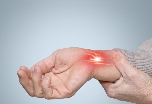 Σύνδρομο καρπιαίου σωλήνα: Συμπτώματα, διάγνωση & οριστική αντιμετώπιση