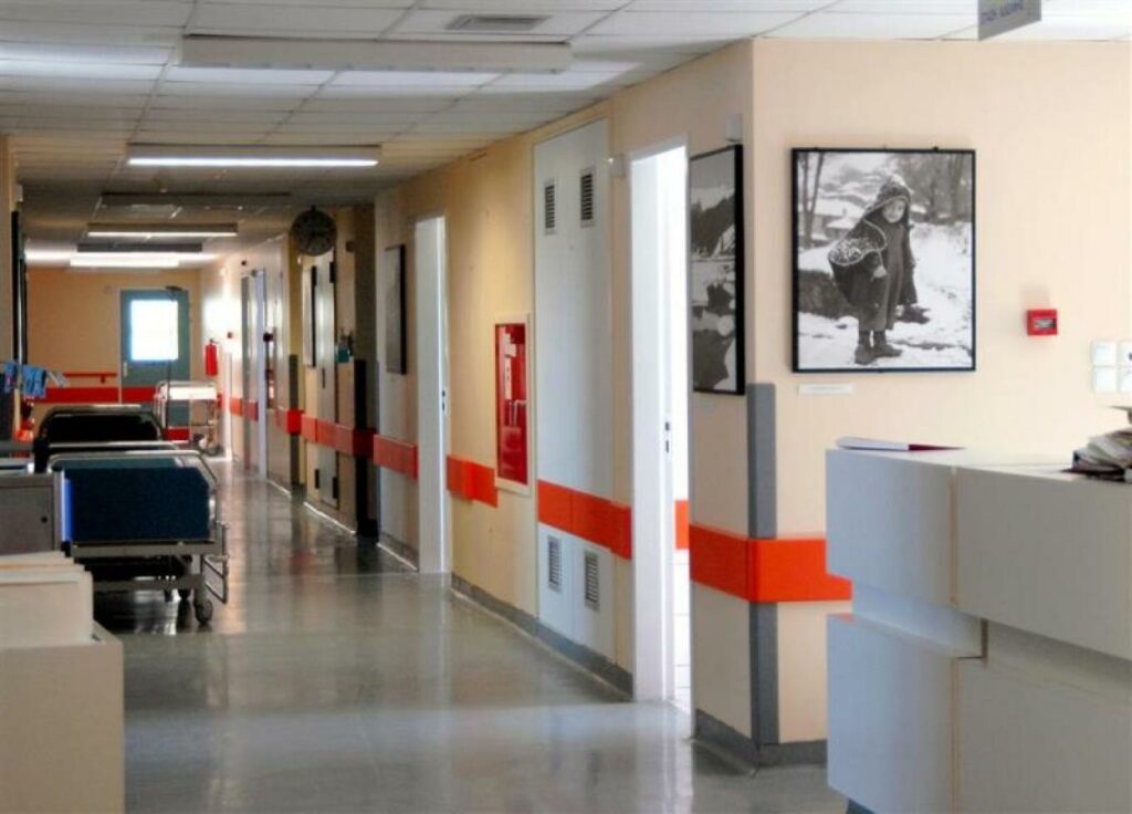 Βρήκαν και προγενέστερα σημάδια στα παιδιά που είχαν καψίματα στα σώματά τους στη Λάρισα – Στον ανακριτή η 32χρονη μητέρα