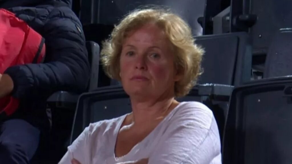 Βουλιαγμένη: Το σκυλί της οικογένειας Τσιτσιπά επιτέθηκε σε 71χρονο που μεταφέρθηκε στο νοσοκομείο για ράμματα