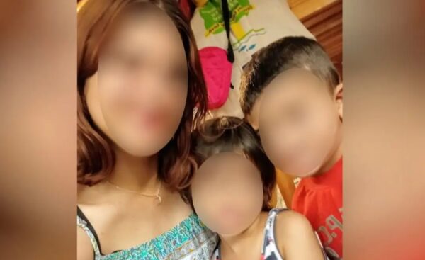 Λάρισα – Η ανατριχιαστική  κατάθεση της παιδιάτρου που εξέτασε τα δύο παιδιά που κακοποιήθηκαν: «Ο Γιάννης με έκαψε στο πρόσωπο»