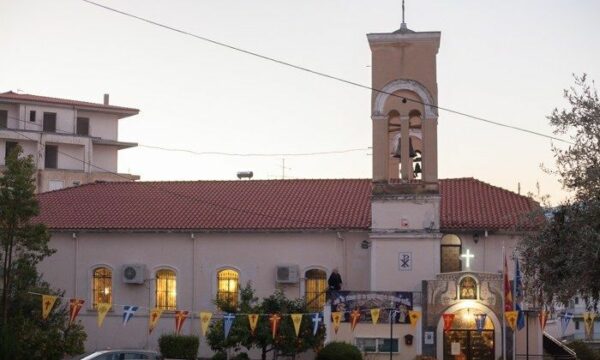 Λαμία: Εισέβαλε μαινόμενος στο Ιερό Εκκλησίας γιατί τον ξύπνησαν οι καμπάνες