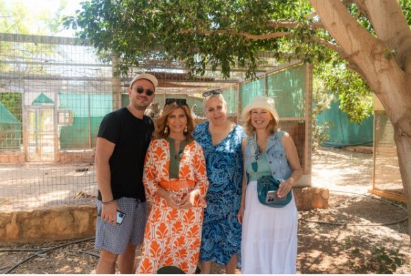 Ένα αξέχαστο closing weekend για τη Ζήνα Κουτσελίνη και την ομάδα της εκπομπής “Αλήθειες με τη Ζήνα” στο resort κόσμημα της Κύπρου “Cap St Georges Hotel & Resort”!