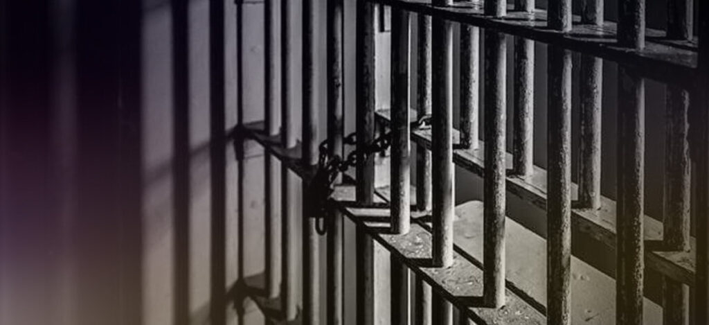 Προφυλακίστηκε o διευθυντής Γυμνασίου για ασέλγεια σε μαθήτρια