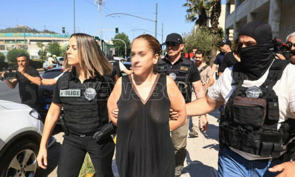 Δολοφονία στην Αγία Παρασκευή: Αυτοί είναι η πρώην σύζυγος, ο εκτελεστής και οι αλλοδαποί συνεργοί-Οδηγούνται στον εισαγγελέα