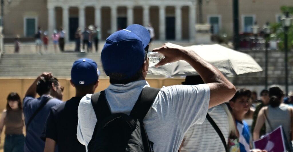 Καύσωνας: Οδηγίες προστασίας εξέδωσε η Ελληνική Πνευμονολογική Εταιρεία