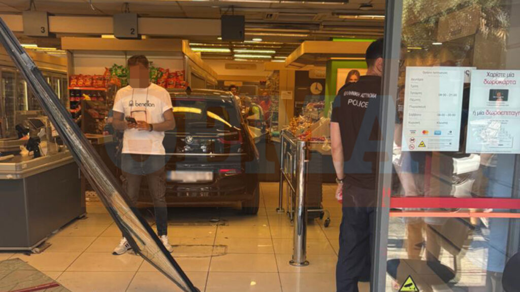 Το παιδί έχει σπάσει τη λεκάνη του και έχει εφιάλτες, λέει ο πατέρας του 7χρονου για την εισβολή ΙΧ στο σούπερ μάρκετ στην Πέτρου Ράλλη