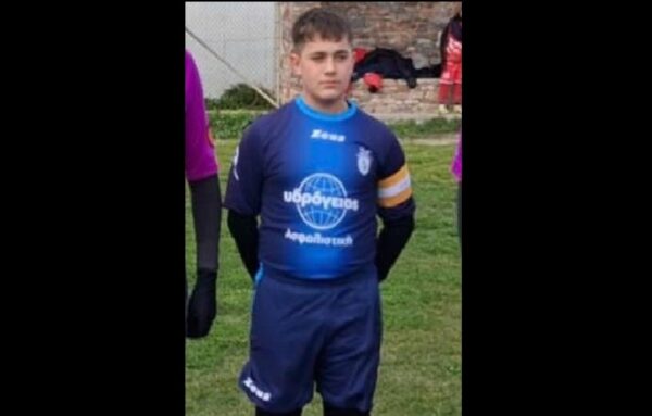 Βυθισμένη στο πένθος η Σίφνος από τον θάνατο του 14χρονου Λευτέρη – «Έφυγε» στον ύπνο του