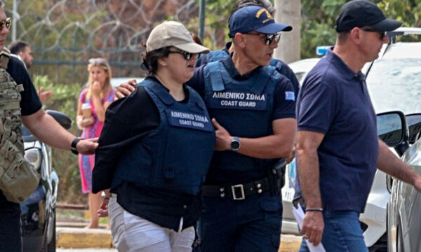 Παλαιό Φάληρο: Οι πρώτες μέρες της Αλγερινής στη φυλακή – Ζητά τα άλλα δύο παιδιά της