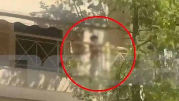 Καμίνια: «Αφήνουν συστηματικά το 5χρονο μόνο στο σπίτι» καταγγέλλουν οι γείτονες της οικογένειας