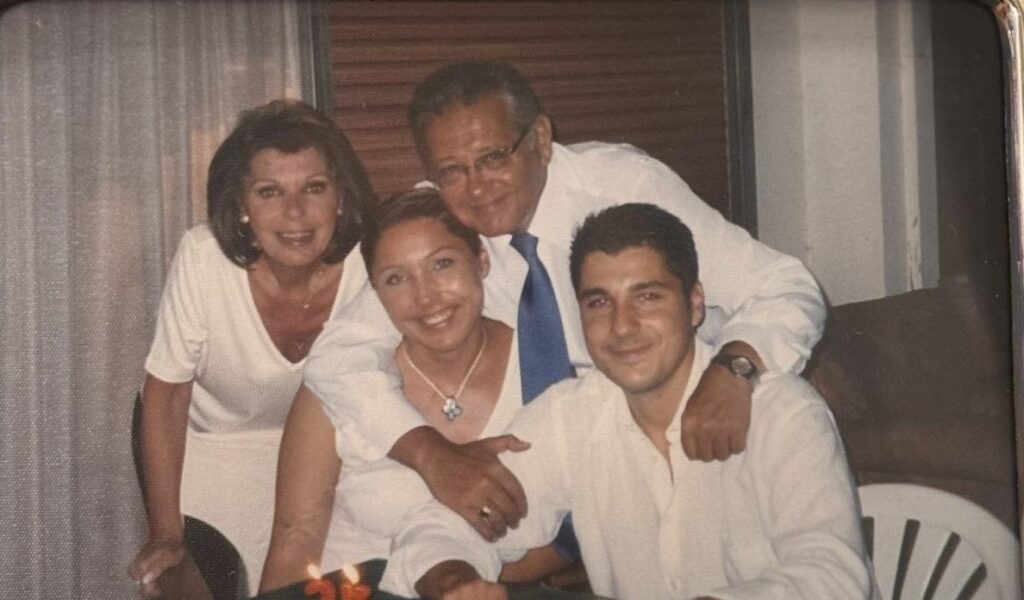 Η συγκινητική ανάρτηση της Παυλίνας Κωνσταντάρα για τον πατέρα της, Δημήτρη που “έφυγε” από τη ζωή- “Απόψε που είναι η πρώτη νύχτα, μπαμπά μου, που δεν είσαι εδώ, ένιωσα τι θα πει απώλεια”