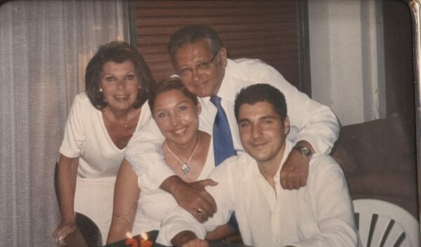 Η συγκινητική ανάρτηση της Παυλίνας Κωνσταντάρα για τον πατέρα της, Δημήτρη που “έφυγε” από τη ζωή- “Απόψε που είναι η πρώτη νύχτα, μπαμπά μου, που δεν είσαι εδώ, ένιωσα τι θα πει απώλεια”