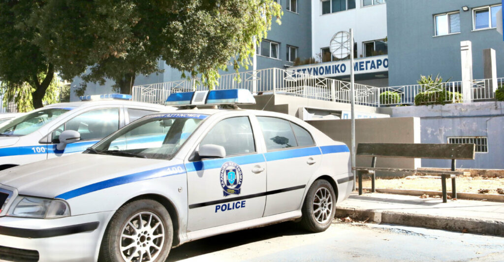 Δύο αδέλφια με πολυτελή ξενοδοχεία και παρελθόν στους εκβιασμούς οι αρχηγοί της μαφίας στην Κρήτη – Δύο στρατιωτικοί έκαναν οι ίδιοι το εμπόριο κοκαΐνης