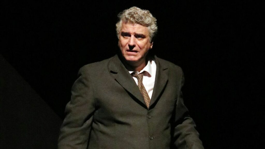 Βλαδίμηρος Κυριακίδης: Αγανακτισμένος ο ηθοποιός με τη φασαρία σε παράσταση στα Χανιά – «Πάμε να ερμηνεύσουμε και μας κράζουν»