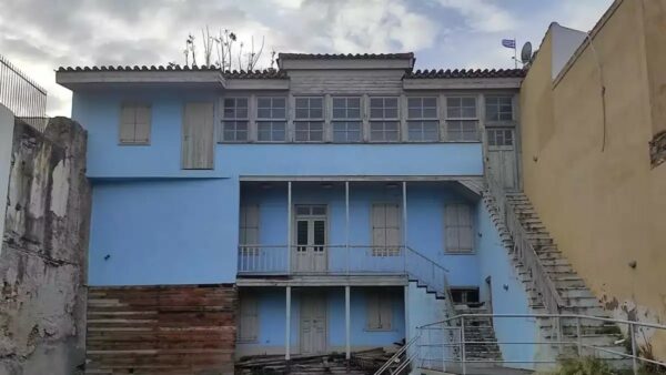 Η διάσημη «οικία Κοκοβίκου» στην Πλάκα μετατρέπεται σε πολιτιστικό χώρο προβολής ταινιών του ελληνικού κινηματογράφου