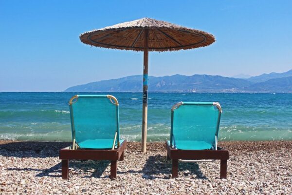 «Βούλιαξε» στις καταγγελίες το MyCoast: 11.500 για αυθαιρεσίες στις παραλίες – Τα βήματα για να κάνετε αναφορά