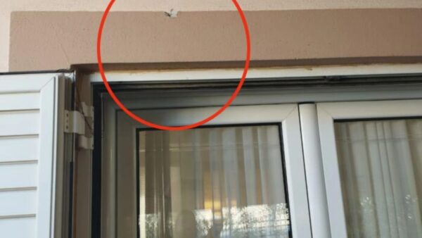 ΣΟΚ για άντρα στην Κρήτη: Είδε το σπίτι του γαζωμένο απο σφαίρες, επιστρέφοντας απο διακοπές