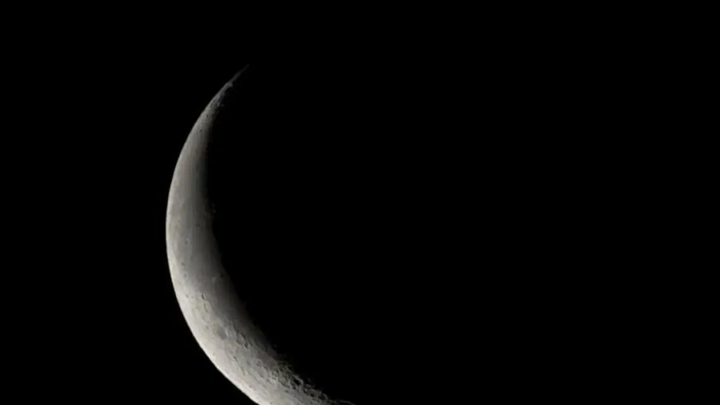 «Μαύρο Φεγγάρι»: Σήμερα το σπάνιο φαινόμενο με το απόλυτο σκοτάδι – Πότε θα φανεί το μαγικό «χαμόγελο» της σελήνης