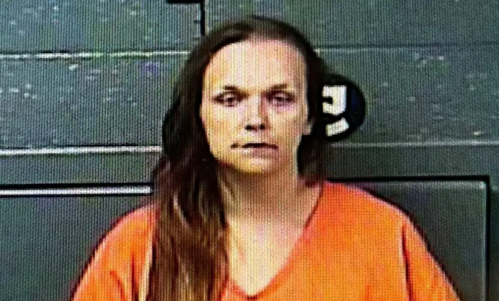 Ρεσιτάλ υποκρισίας από παιδοκτόνο! 33χρονη έκανε δημόσια έκκληση να βρεθεί ο 10χρονος γιος της ενώ τον είχε θάψει η ίδια