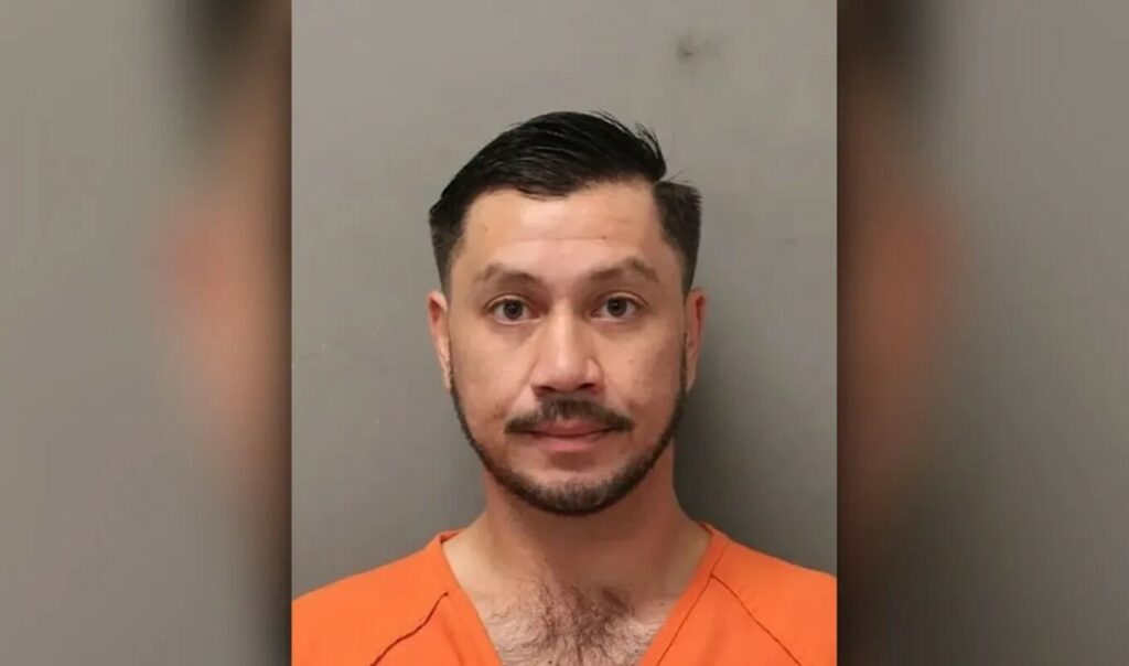 Τέξας: Δύο φίλοι πυροβολούσαν ο ένας τον άλλον στο κεφάλι φορώντας κράνη – Ο ένας νεκρός, ο άλλος κατηγορείται για φόνο