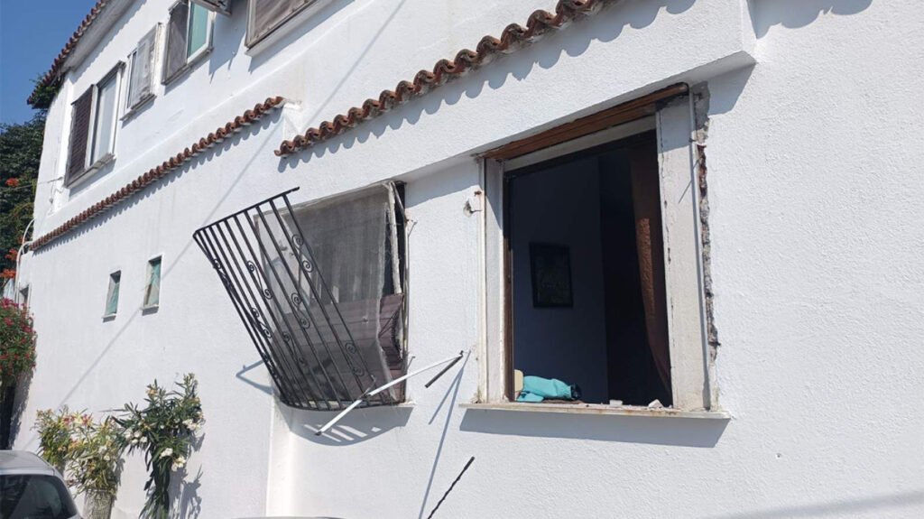 Έκρηξη φιάλης υγραερίου σε ενοικιαζόμενα δωμάτια στην Ασπροβάλτα – Πέντε τραυματίες, ο ένας σοβαρά