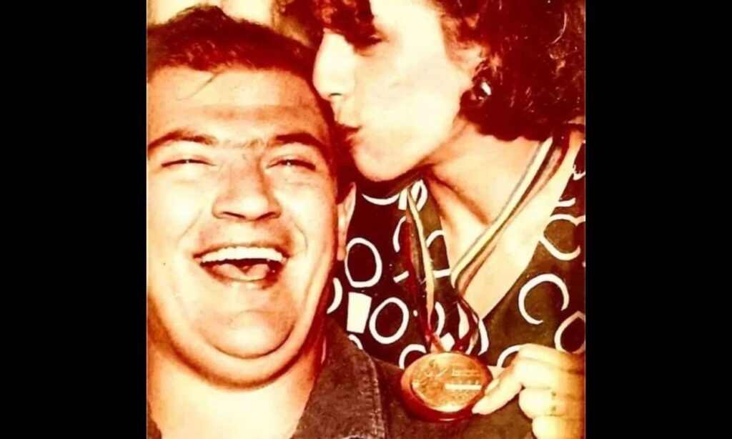 Βούλα Πατουλίδου: «Βλέπω μάτια που δεν είναι εδώ» – Συγκινεί ανήμερα του Δεκαπενταύγουστου