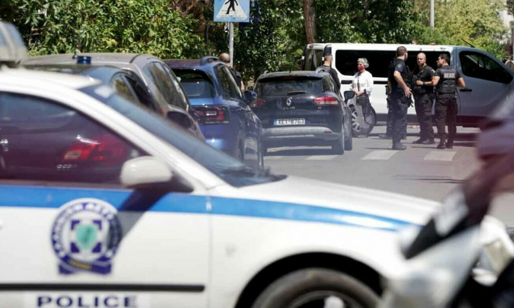 Έγκλημα στο Χαλάνδρι: «Κυρία Ρούλα βοήθεια, έχει μαχαίρι!» – Τα τελευταία λόγια της 47χρονης