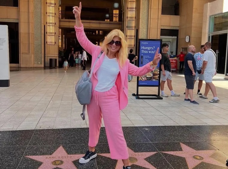 Στη Λεωφόρο των Αστεριών στο Los Angeles βρέθηκε η Ζήνα Κουτσελίνη  (Photos)