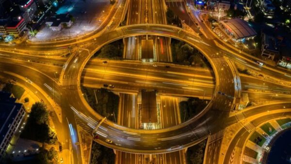 Την έπιασαν να οδηγεί στη ΛΕΑ της Αττικής Οδού, της αφαίρεσαν το δίπλωμα και μετά από τέσσερις μέρες… το ξανάκανε!