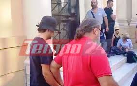 Πάτρα: Ξεσπούν οι γονείς του 25χρονου που κρατείται για εμπρησμό – «Θα προτιμούσε να καεί»