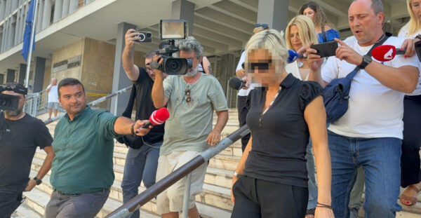 Θεσσαλονίκη: Ελεύθερη με εγγύηση 50.000 ευρώ η 45χρονη οδηγός της Porsche – «Ζητάω ταπεινά συγγνώμη»