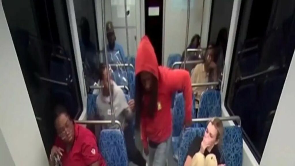 Νέα βίντεο από τη στυγερή δολοφονία της 22χρονης Ουκρανής στη Βόρεια Καρολίνα: Η απάθεια των επιβατών σοκάρει