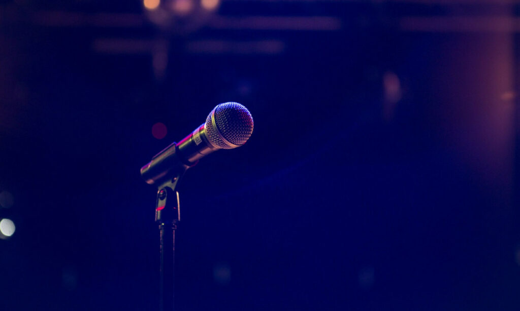 ΑΑΔΕ: Παγίδευσε… τράπερ – Αγόρασε πολυτελή αυτοκίνητα και ρολόγια μέσω μη κερδοσκοπικής