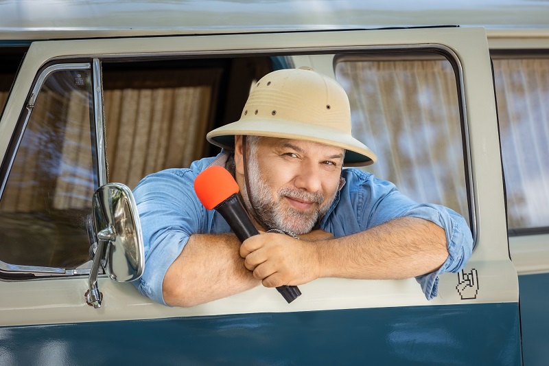 Ο Γρηγόρης Αρναούτογλου επιστρέφει απόψε με το «The Roadshow»