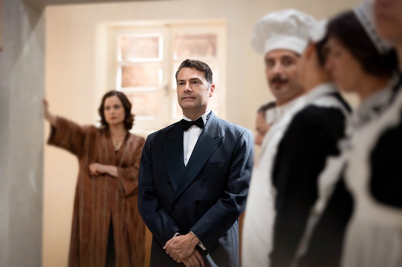 «GRAND HOTEL» – Το who is who του Διονύση Παναγόπουλου