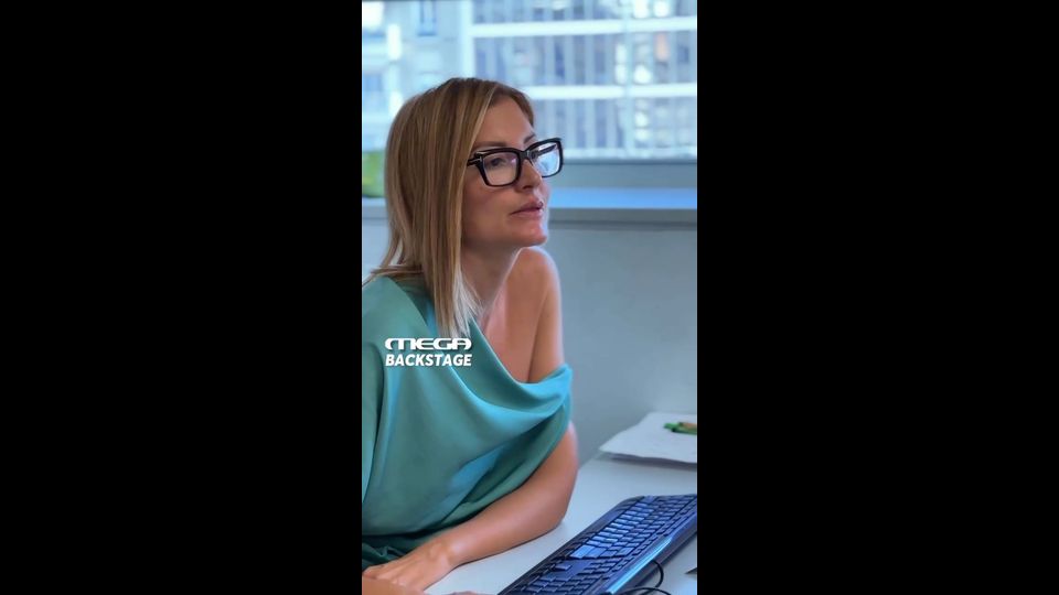 Ράνια Τζίμα: Η σύσκεψη και τα «πηγαδάκια» πριν το πρώτο δελτίο ειδήσεων της σεζόν