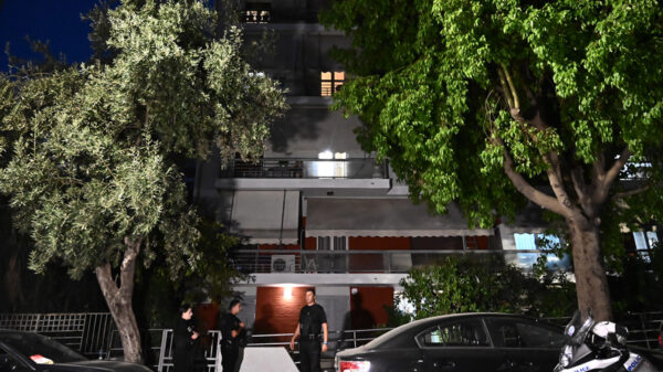 Θρίλερ στον Νέο Κόσμο: Ζευγάρι βρέθηκε νεκρό σε διαμέρισμα – Δίπλα τους υπήρχε όπλο